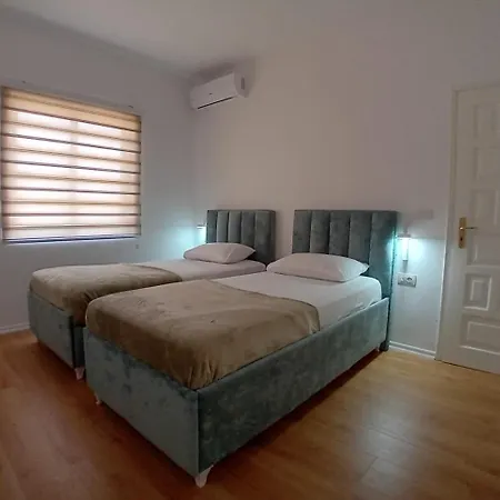 Te Bendi Апартаменты Гирокастра