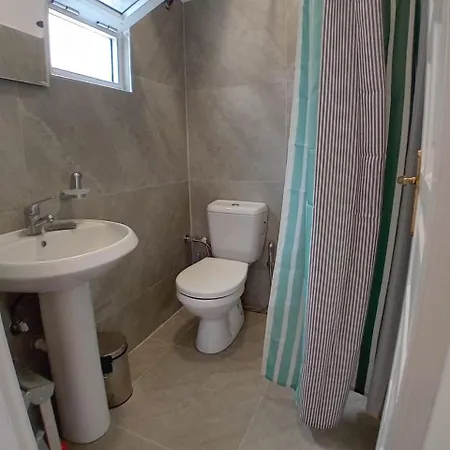 Te Bendi Апартаменты Гирокастра